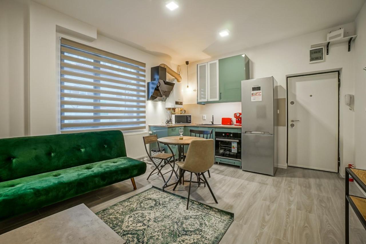 Bright Apartments Moments Away From Herastrau Park, Mall And Metro Bucarest Extérieur photo