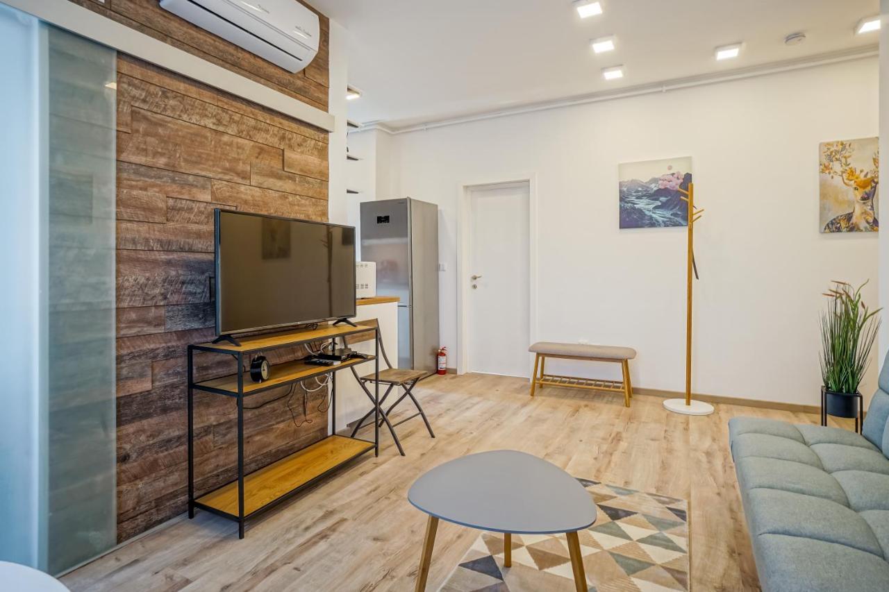Bright Apartments Moments Away From Herastrau Park, Mall And Metro Bucarest Extérieur photo