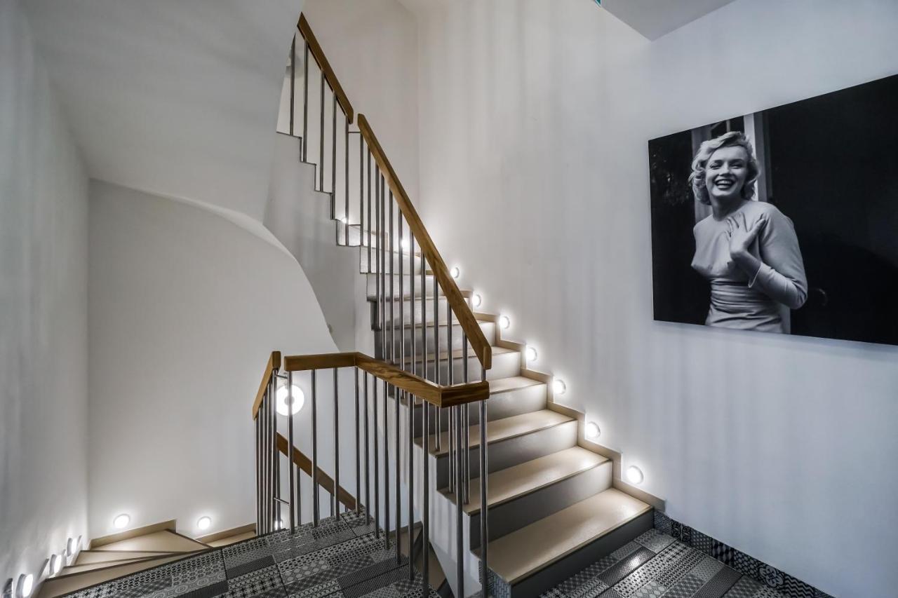 Bright Apartments Moments Away From Herastrau Park, Mall And Metro Bucarest Extérieur photo