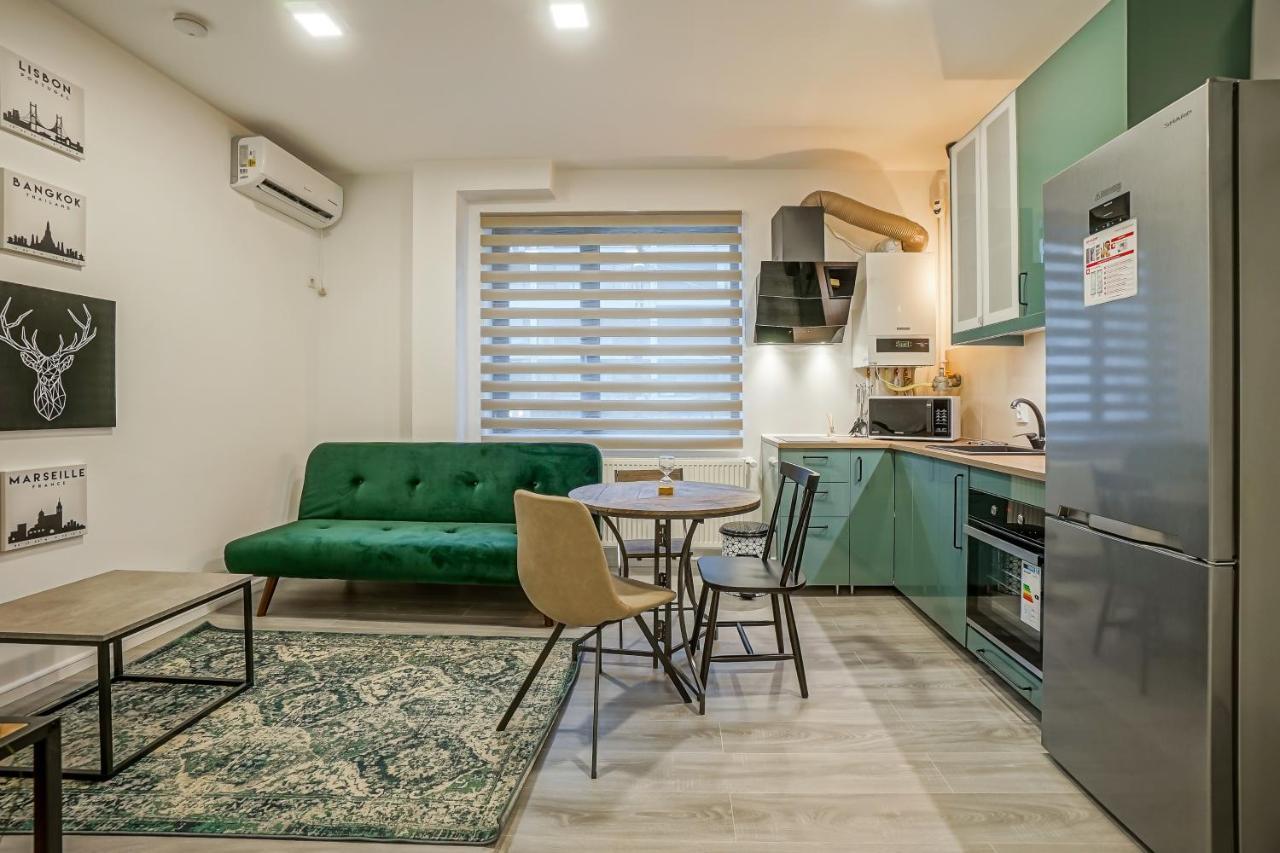 Bright Apartments Moments Away From Herastrau Park, Mall And Metro Bucarest Extérieur photo